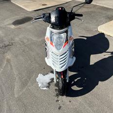 Aprilia Sonic LC 30er