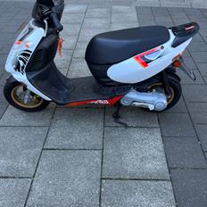 Aprilia Sonic LC 30er
