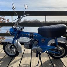 Honda ST 50 Dax