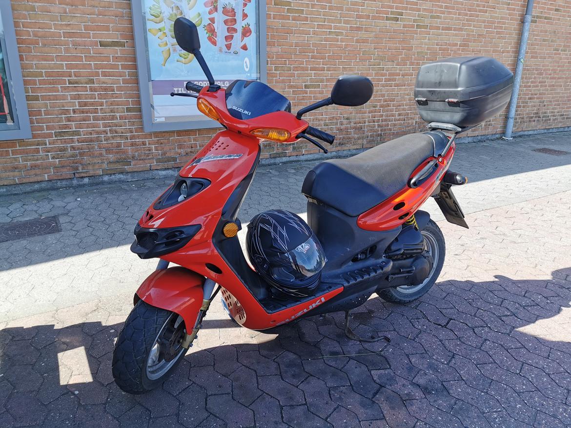 Suzuki Katana AY 50 W billede 1