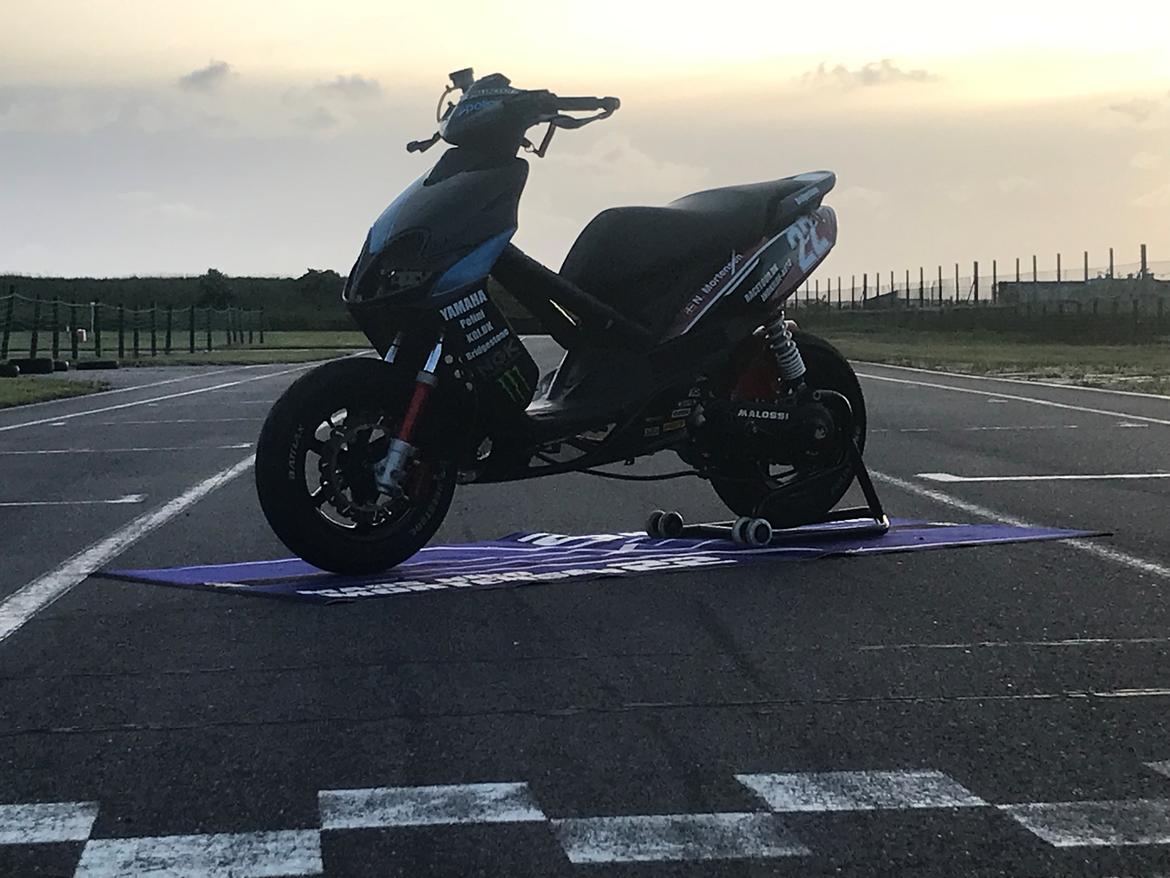 Yamaha Jog r lc billede 1