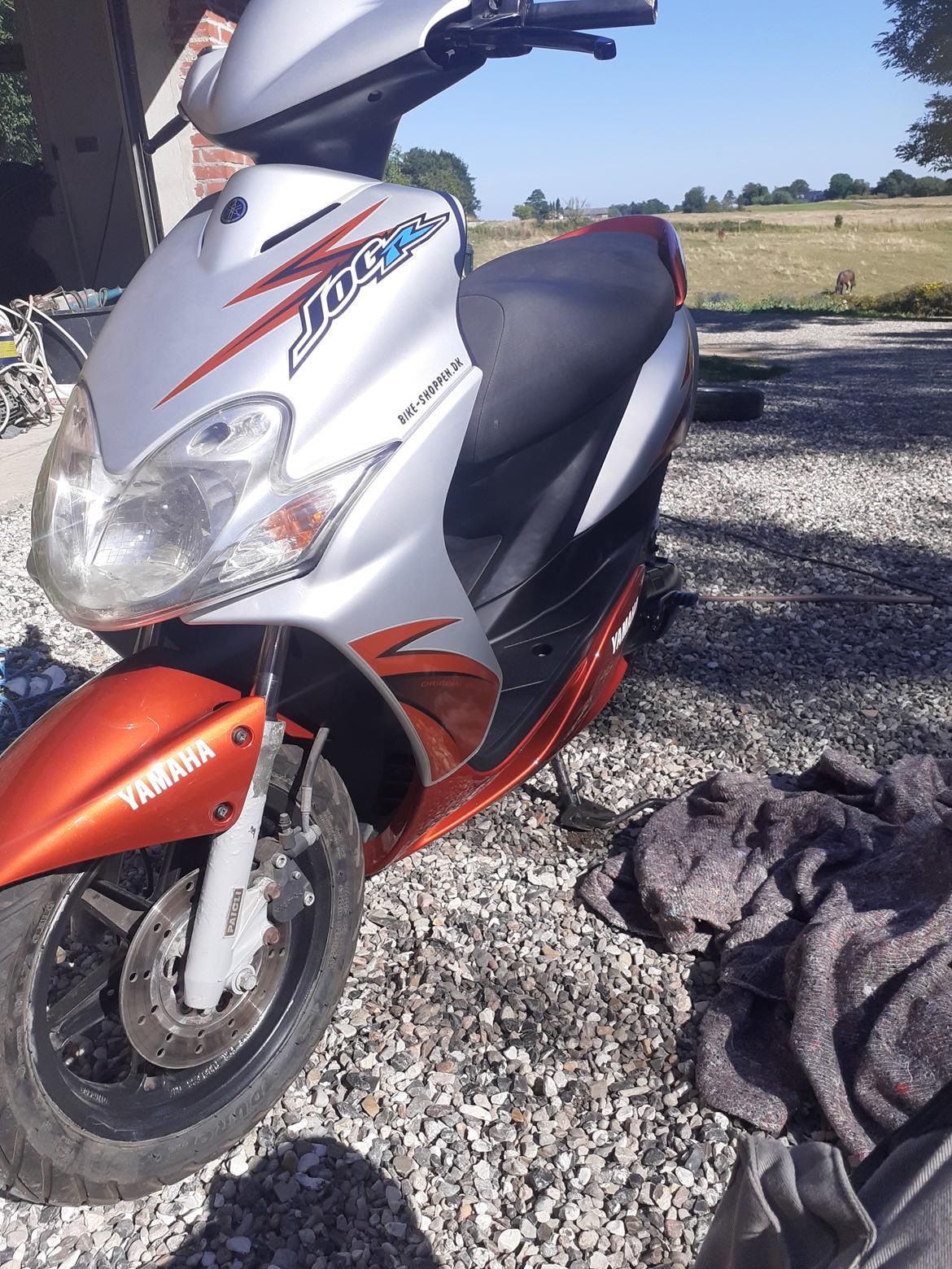 Yamaha Jog r - De sidder bare som de skal de skjolde billede 2