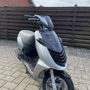 Aprilia Sonic AC