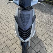 Aprilia Sonic AC