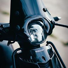 Piaggio Zip 4T (Dark Knight)