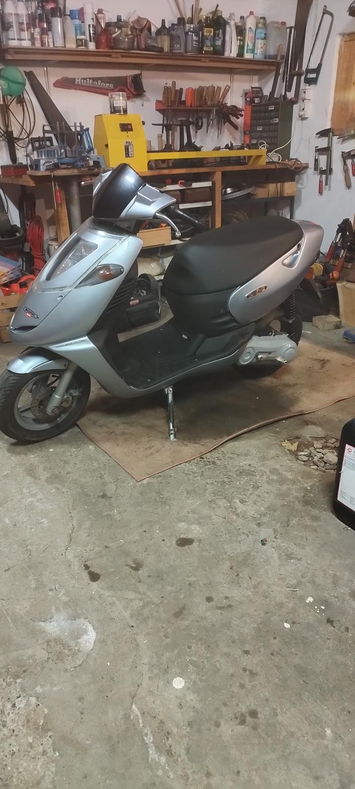 Aprilia Aprilia sonic 30 billede 1