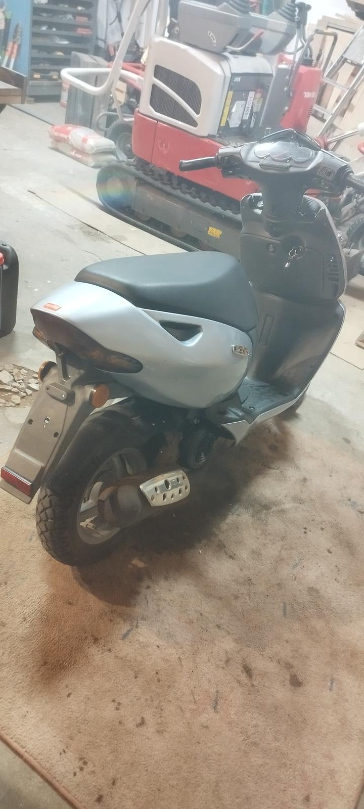 Aprilia Aprilia sonic 30 billede 3