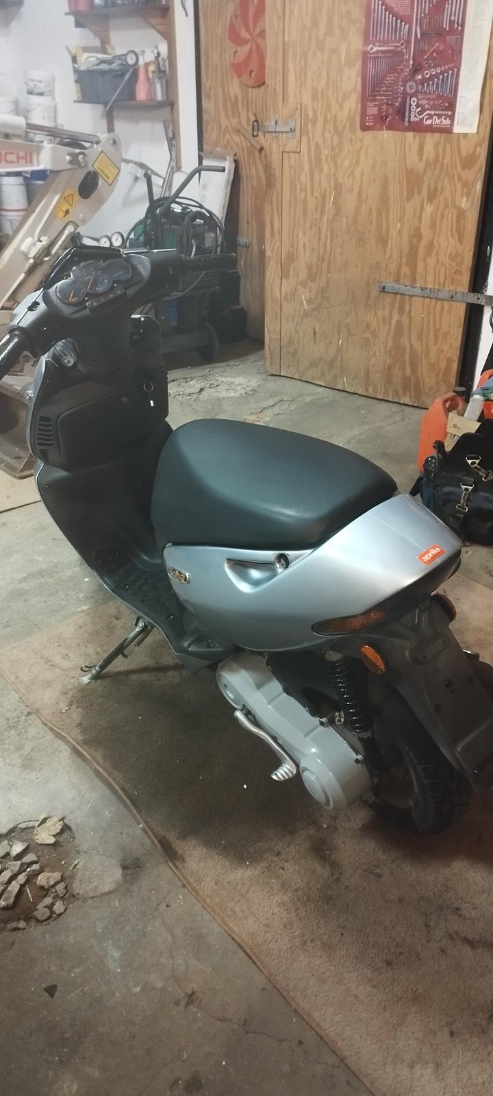 Aprilia Aprilia sonic 30 billede 4
