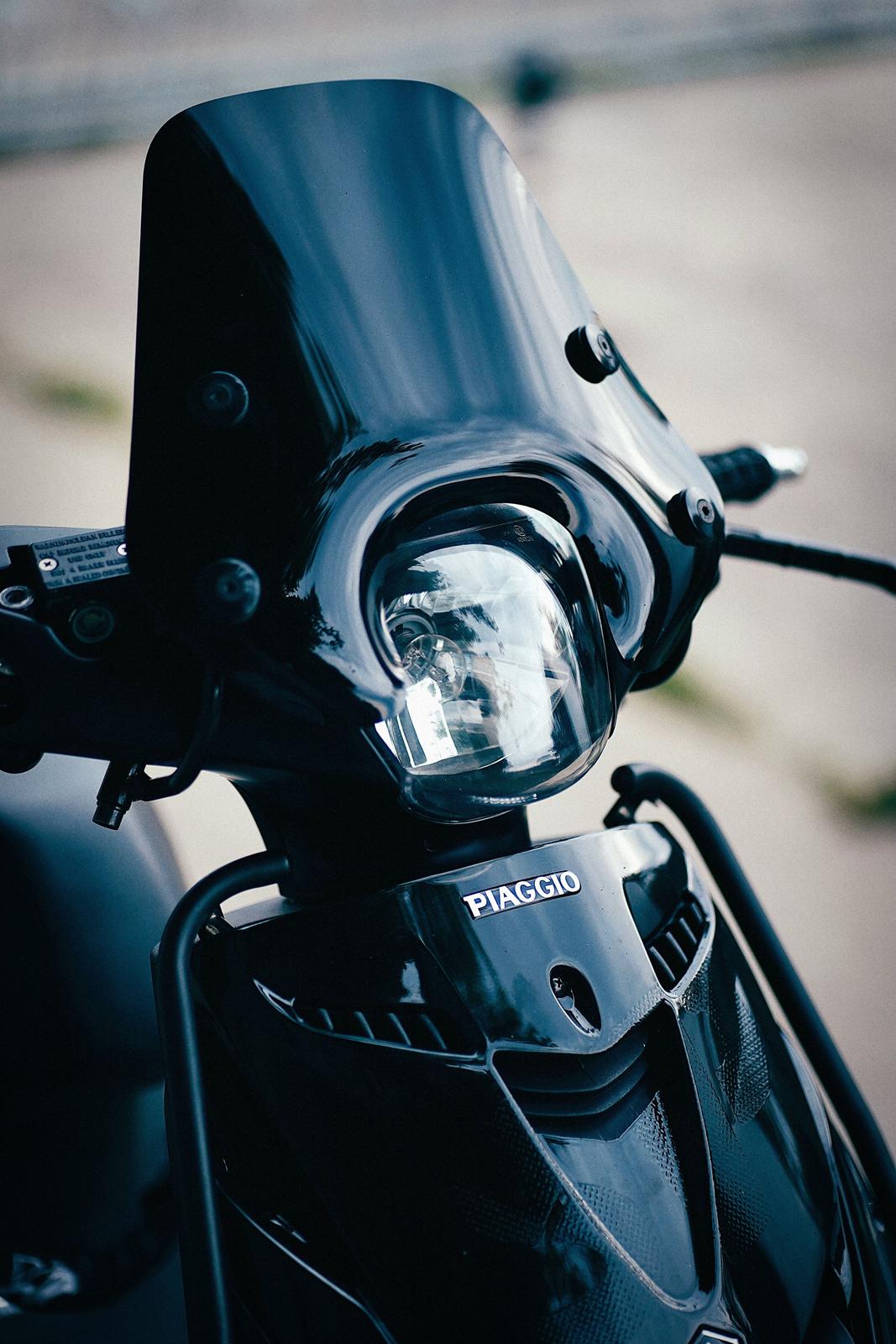 Piaggio Zip 4T (Dark Knight) billede 3