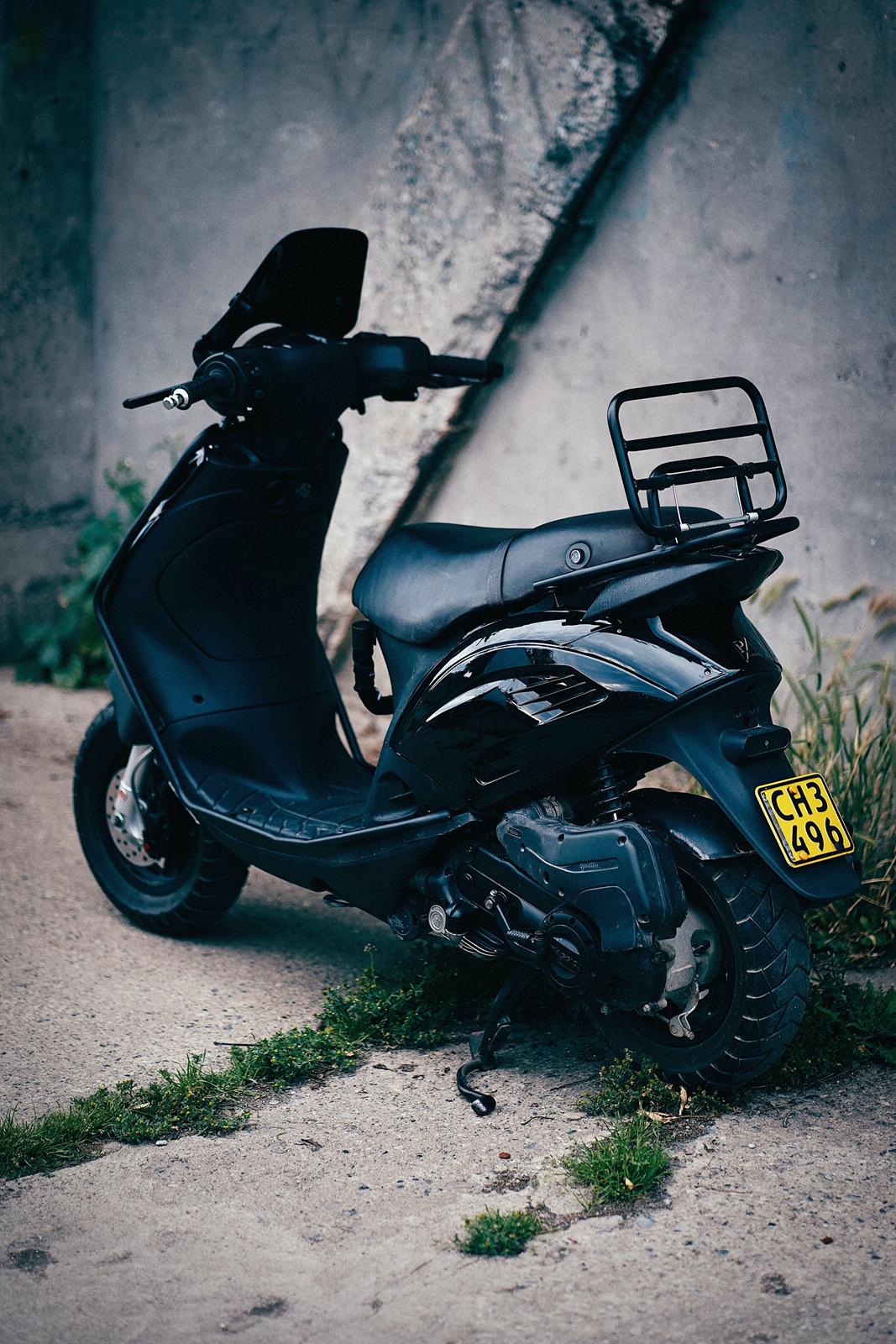 Piaggio Zip 4T (Dark Knight) billede 5