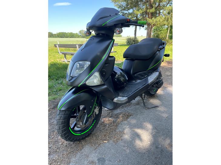 {{currentPhoto.altText}} billede {{currentPhoto.number}}