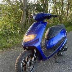 Suzuki Estilete