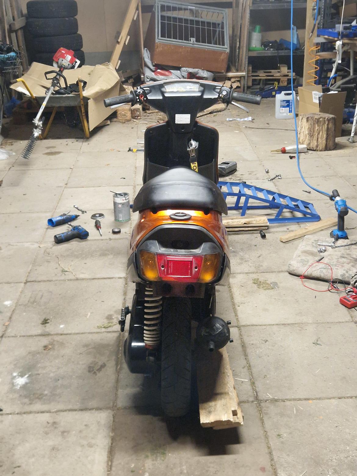 Yamaha Jog Artistic Special - Hvad politet ser efter at tænde deres blink billede 6