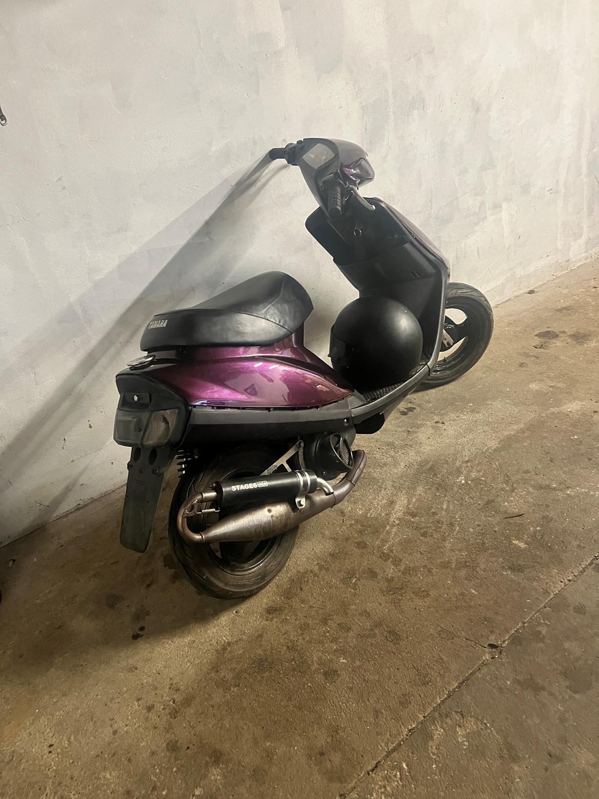 Yamaha Jog Artistic-Special - Men det holdte ikke længe. Fik malet skjolde og fik tun på billede 5