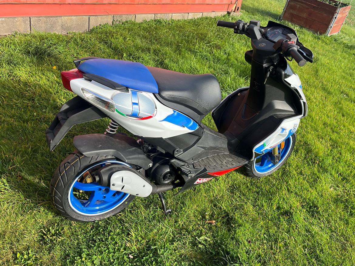 Aprilia Sr 50 Factory billede 2