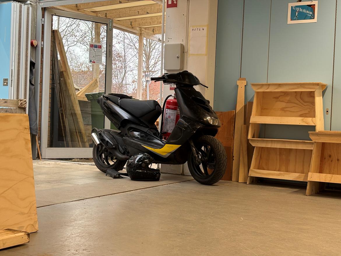 Aprilia SR50 Di-Tech billede 5