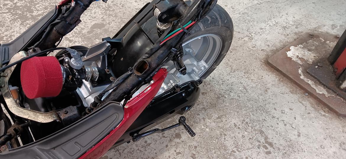 Sym jet basix/red devil billede 9