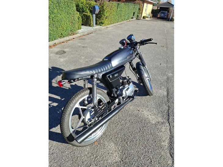 {{currentPhoto.altText}} billede {{currentPhoto.number}}