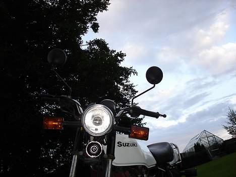 Suzuki Samura:) solgt - Lys så politiet kan se mig..! hehe... billede 4