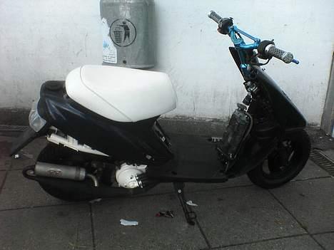 Yamaha Jog LC *STJÅLET* - Dusør - Min jog :D taget d. 07-08-05 billede 10