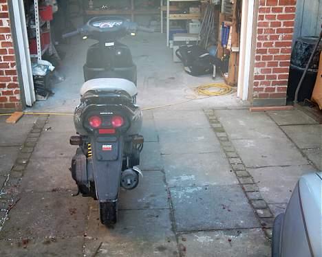 Honda sfx PROJEKT Færdig 28aug - scooteren lige efter jeg fik den :) billede 2