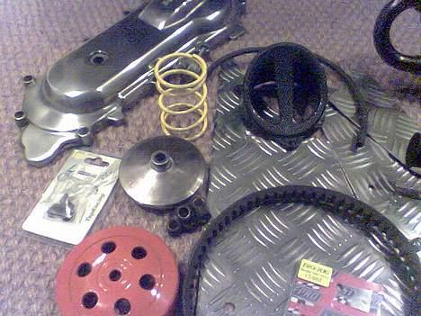 Honda sfx PROJEKT Færdig 28aug - variator, rem, nylion styr, ruller, tryg fjeder, koblings klokke, grisse tryne osv billede 9