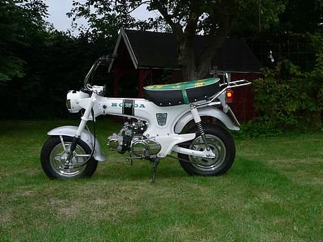 Honda DAX White  se videolink billede 9