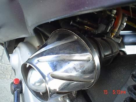 Piaggio zip solgt... - Mit chrom power luftsfilter og inde bag ved min dejlige dellorto kaburide.... billede 8