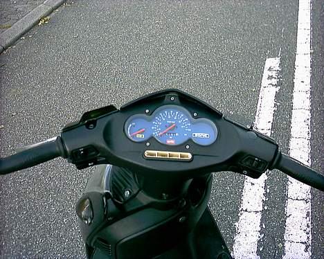 Aprilia Sonic(Byttet til ssm) - Nogen der har den plade der skal sidde over pærene? billede 9