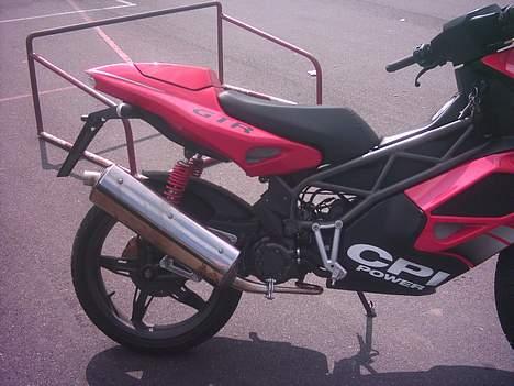 CPI gtr----( TOTALT SKADET) - ikke hele scooteren men lidt af den  billede 2