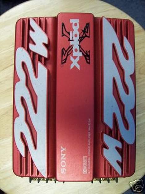 Aprilia Sonic(Byttet til ssm) - den forstærker jeg får istedet for min cd afspiller, og så sætter jeg min mp3 til billede 13