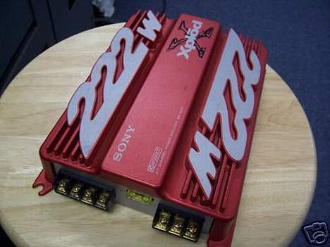 Aprilia Sonic(Byttet til ssm) - den forstærker jeg får istedet for min cd afspiller, og så sætter jeg min mp3 til billede 15