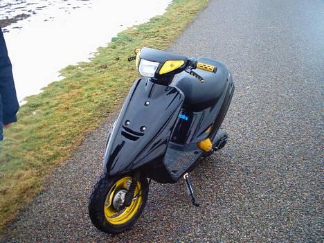 Yamaha Jog fs - SOLGT - Nyste  (fredag den 13) billede 1