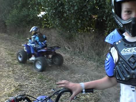 Yamaha hjemme fusk Team 8660 - piger kan os gi den gas    7 år gammel billede 12