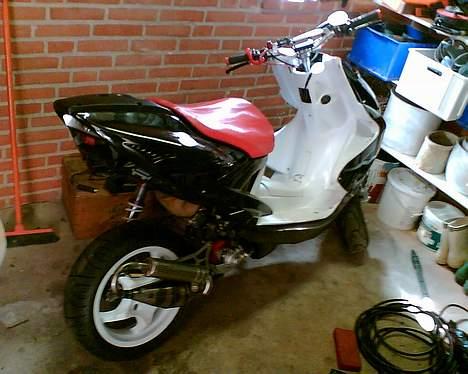 Yamaha Aerox LC (C30 Galskab) billede 4