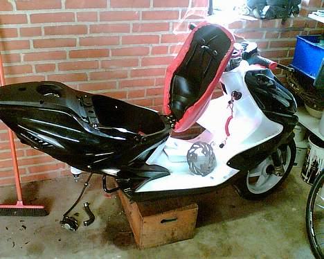 Yamaha Aerox LC (C30 Galskab) billede 7