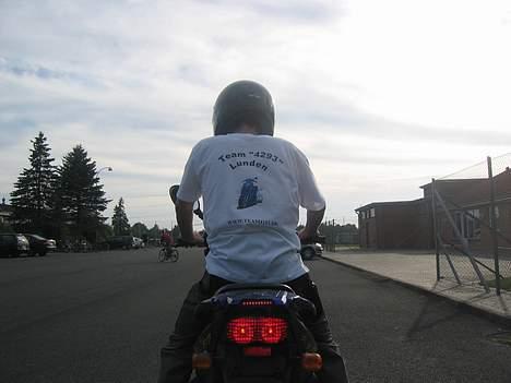 Aprilia Sonic  SOLGT - Vores nye team T-shirt kommer snart en fleece billede 9