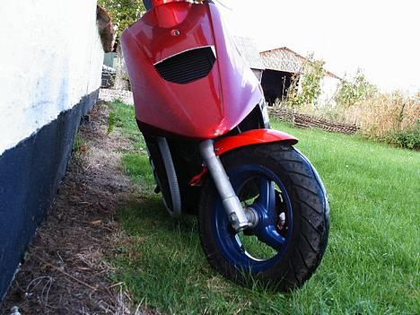 Yamaha Jog LC [SOLGT] - Nye pics idag d. 2/10/05 billede 4