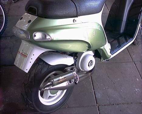 Piaggio Typhoon ¤Solgt¤ - her kan man rigtigt se hvor flot den er lakéret. billede 15