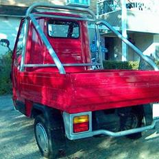 Piaggio 50 ape cross country.
