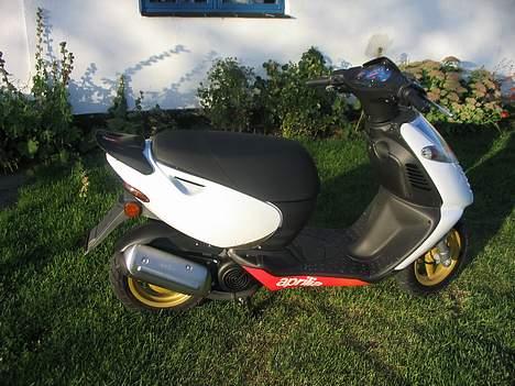 Aprilia Sonic Gp Sbk "Solgt" - Bemærk klistermærkerne på siden er fjernet billede 5