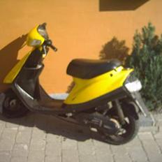 Yamaha jog fine solgt