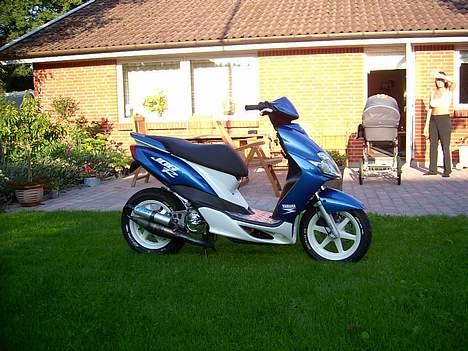 Yamaha Jog R [Før tuning] - Tjek den : http://www.scootergalleri.dk/html/gal_visbil.asp?ID=51499 billede 13