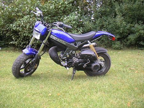 Suzuki Street magic(byttet) - med std front, bare rolig, kommer et andet styr på, det der er grimt.. billede 1