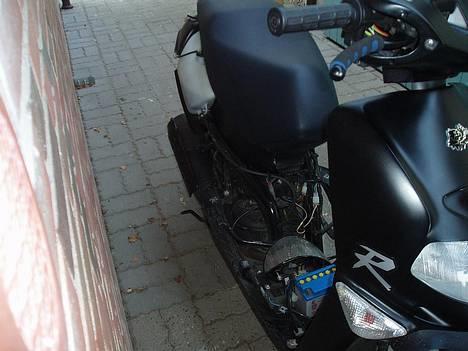 Aprilia Rally AC | Snart projekt! - Da jeg var ved at male inderskjolene sorte.. (: Og ja! Ved den trænger til vask! Den er samlet igen! billede 19