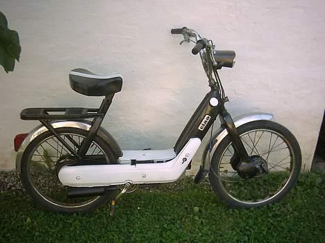 Piaggio Ciao -  sårn ser den ud efter jeg har renoveret den! billede 1
