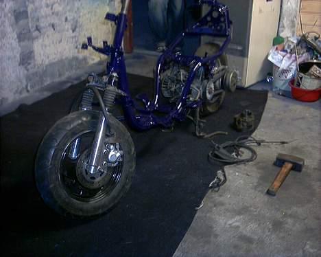 Yamaha jog >>>SOLGT>>> - bemærk fælgen ved skiven billede 1