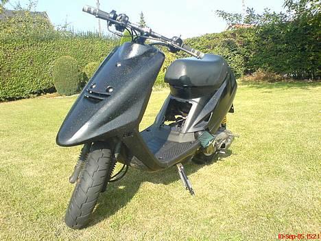 Yamaha Jog FS *STJÅLET* - Ny lak, med Regnbue effekt billede 10