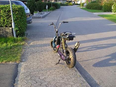 Suzuki Fz´R  "AEROX" Lc billede 3