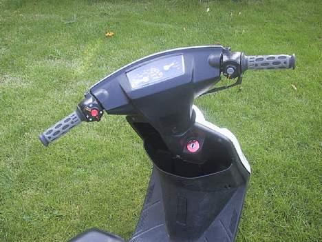 Yamaha Jog AS - SOLGT billede 6